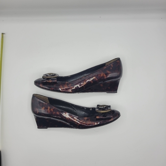 Stuart Weitzman slip on shoes size 7 1/2 - Picture 9 of 15